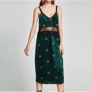 Zara Green Velvet Flower Embroidered Midi Dress Lace, Size M